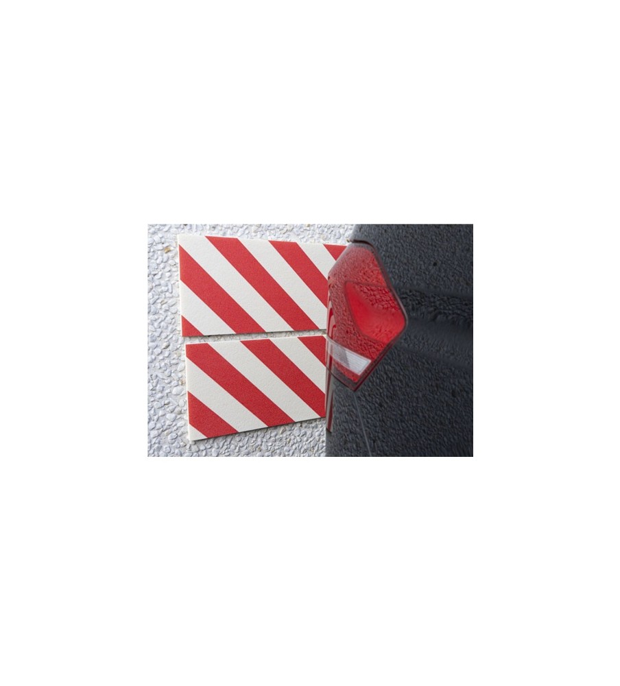 Imágenes Protector de espuma blanca y roja para pared