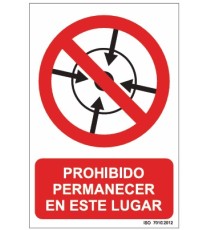 Producto señal prohibido permanecer en este lugar