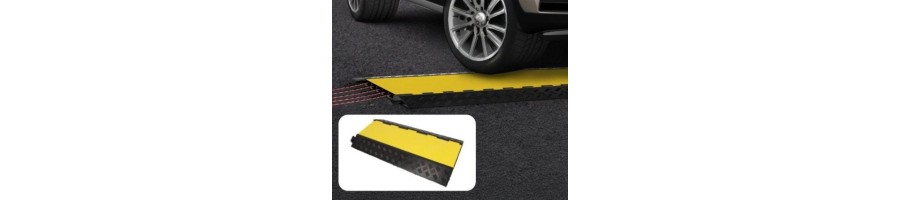 Protectores que protegen del contacto de cables en el suelo.